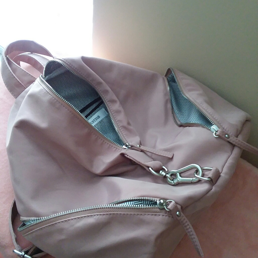 Mauve backpacks - Picture 7 of 8